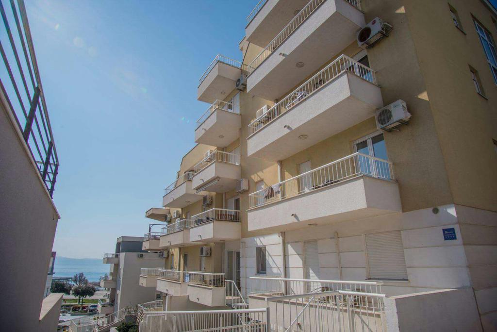 Antonio Apartments On The Beach Split Exteriör bild